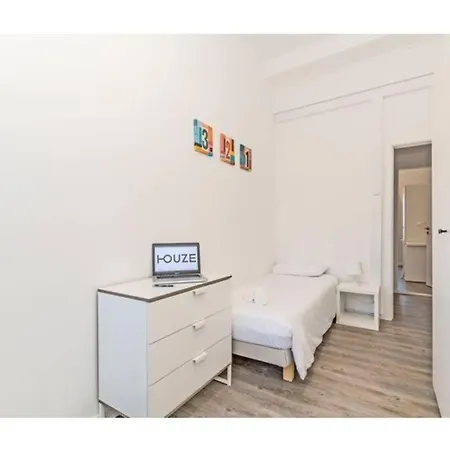 Houze_comfort 9 Flat With View In Center *